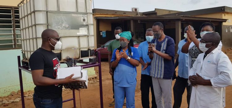 Lutte contre le COVID-19 au Togo :  le Parti BATIR fait dons de kits de protection et de dispositif de lave-mains à Agoe-Nyive